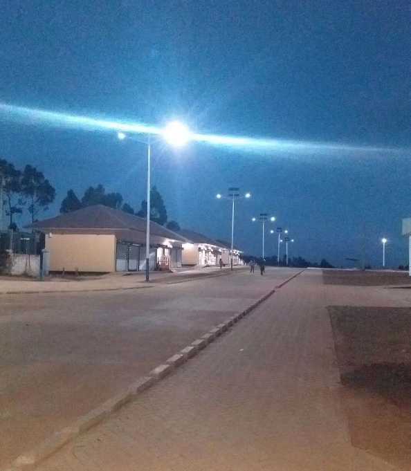 桂林市非洲科特迪瓦太阳能路灯工程